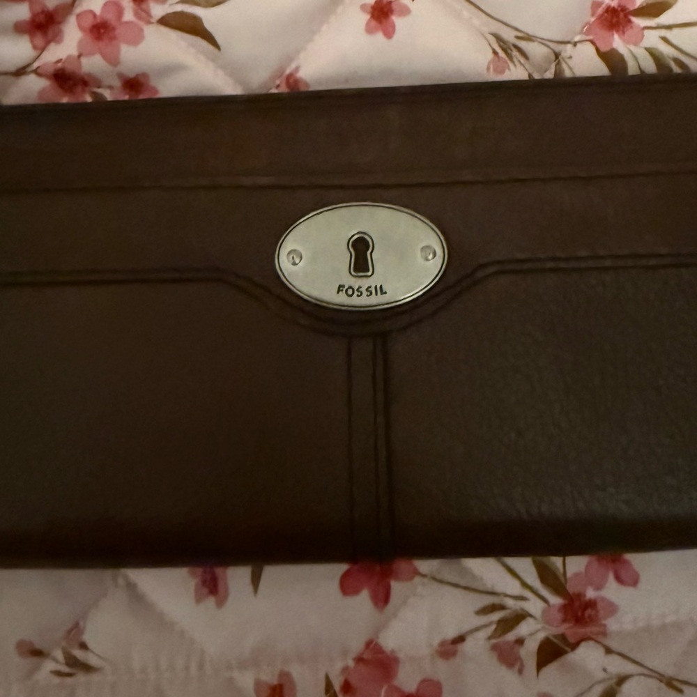Fossil Dark Brown Pebbled Leather Wallet